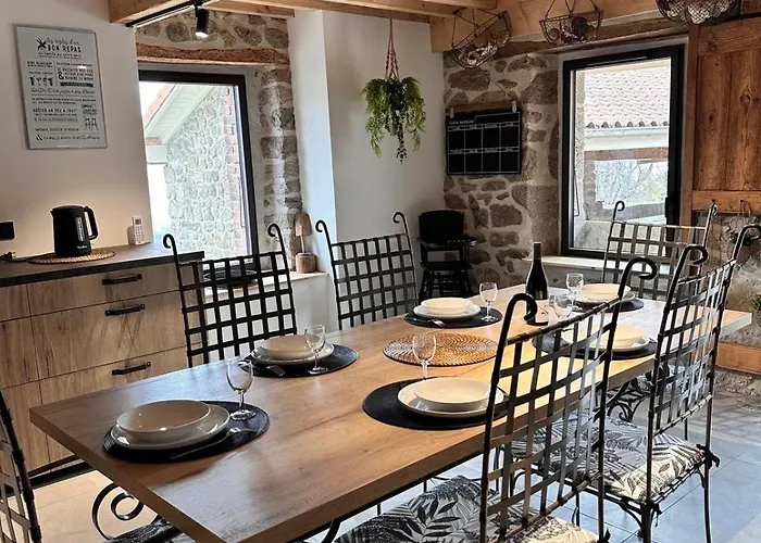 La Petite Chavanne 4 Etoiles Σπίτι διακοπών Champdieu